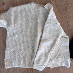Neuflora sweater